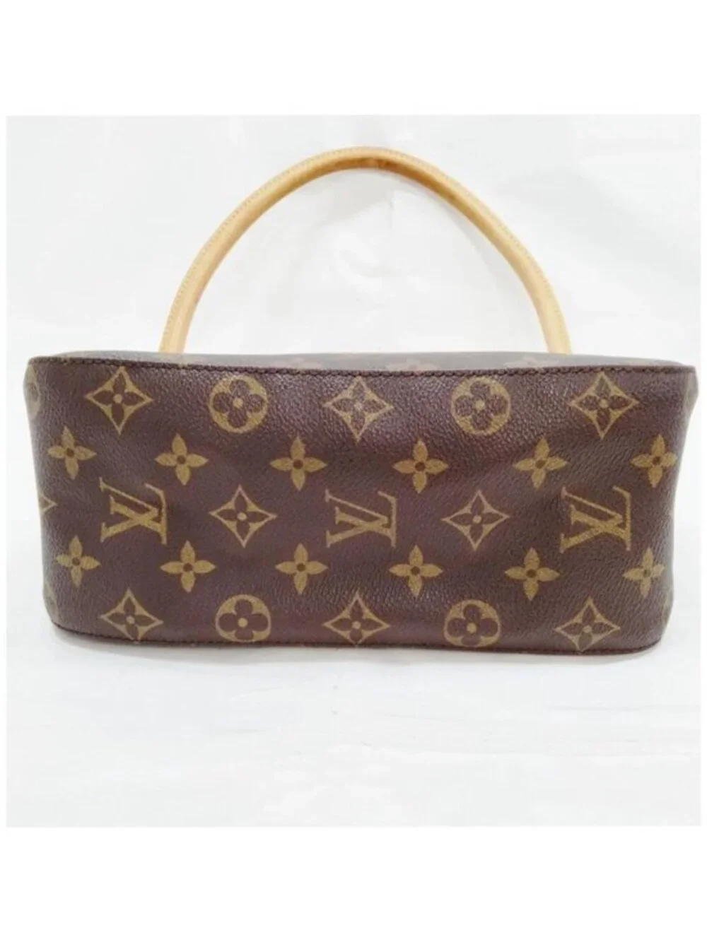Louis Vuitton classic louis